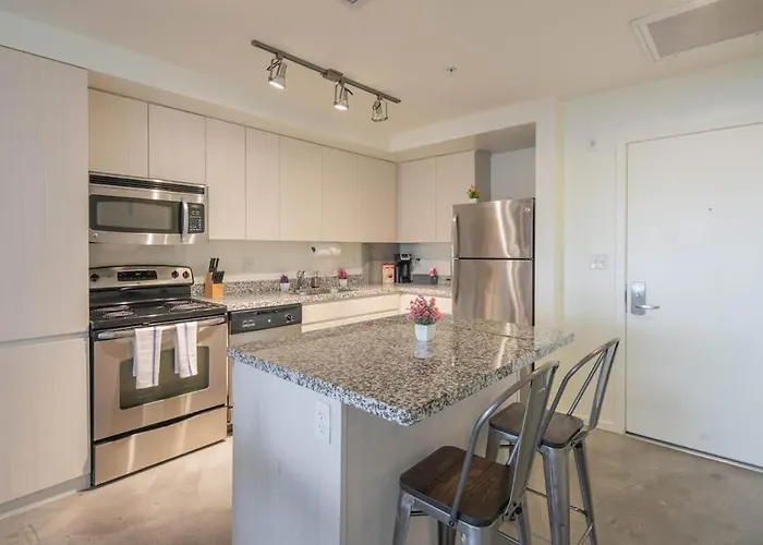 Lovely 1bd - Downtown - Gym, Pool, Parking Apartment Phoenix