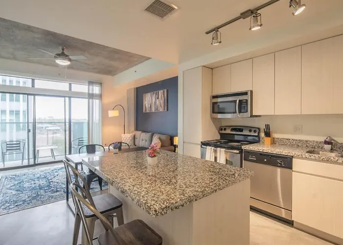 Apartment Lovely 1bd - Downtown - Gym, Pool, Parking