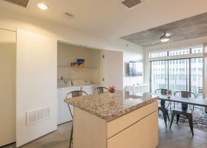 Apartment Lovely 1bd - Downtown - Gym, Pool, Parking Phoenix
