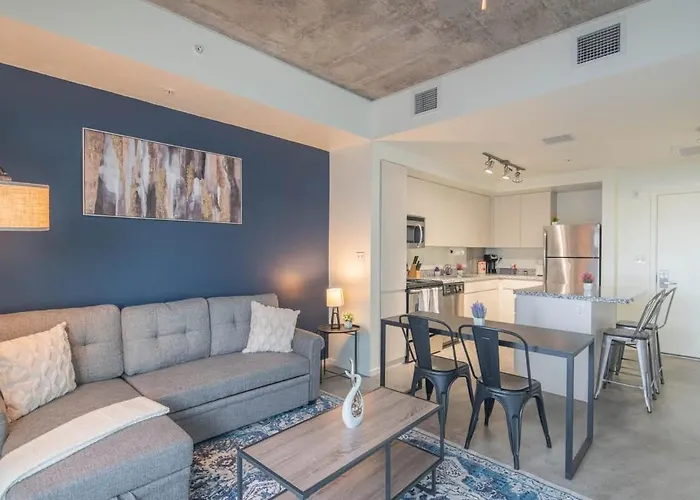 Lovely 1bd - Downtown - Gym, Pool, Parking