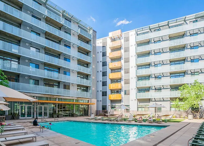 Lovely 1bd - Downtown - Gym, Pool, Parking Phoenix