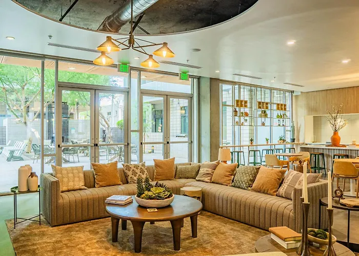 Lovely 1bd - Downtown - Gym, Pool, Parking