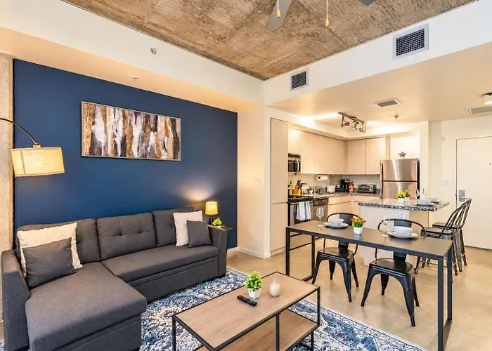 Lovely 1bd - Downtown - Gym, Pool, Parking